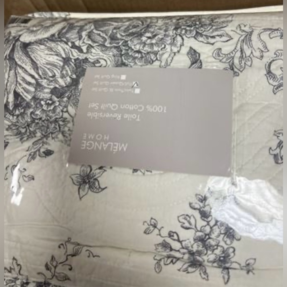 Toile and Bamboo Stripes Reversible Cotton Quilt Set Queen - Picture 3 of 5